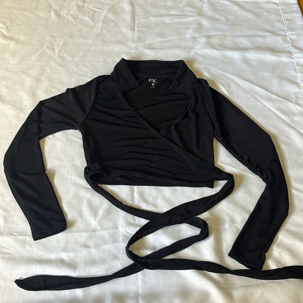 PAC Sun, Long sleeve collared wrap top, cropped.